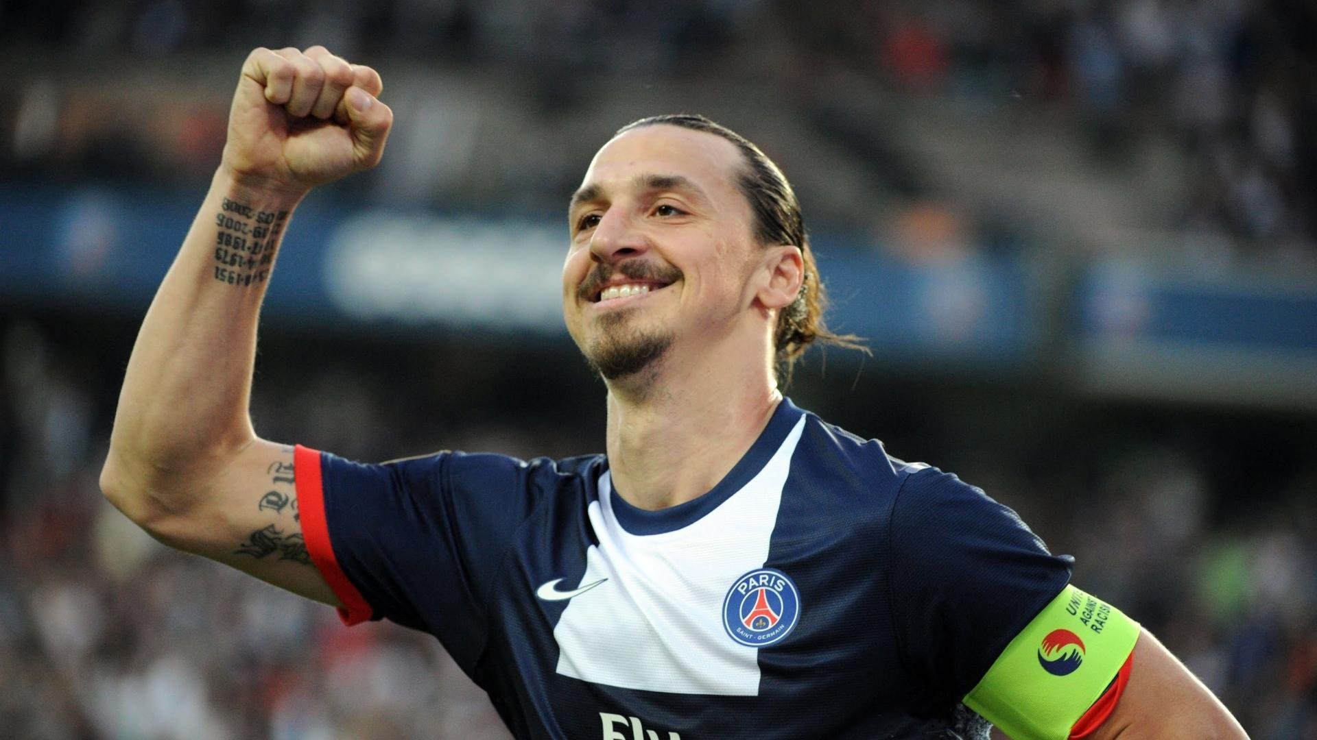 世界杯最燃瞬间：超神表现令人震撼！，世界杯超燃视频